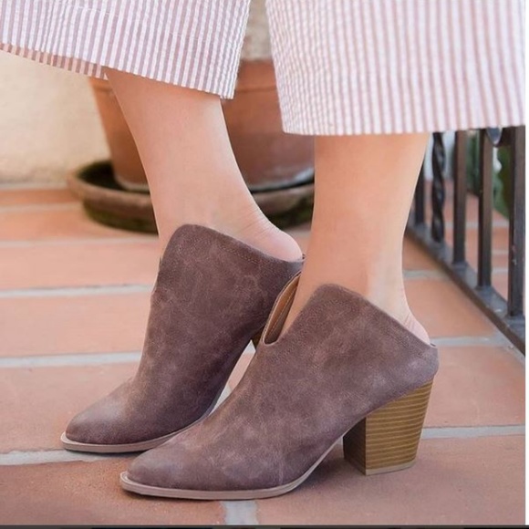 Nutmeg Booties - Picture 2 of 5